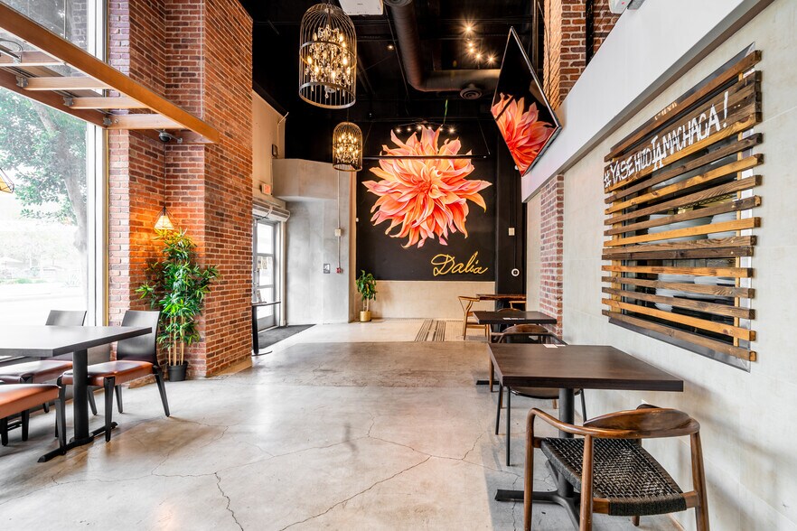 More Photos Of 108 W 2nd St, Los Angeles Apartments For Lease