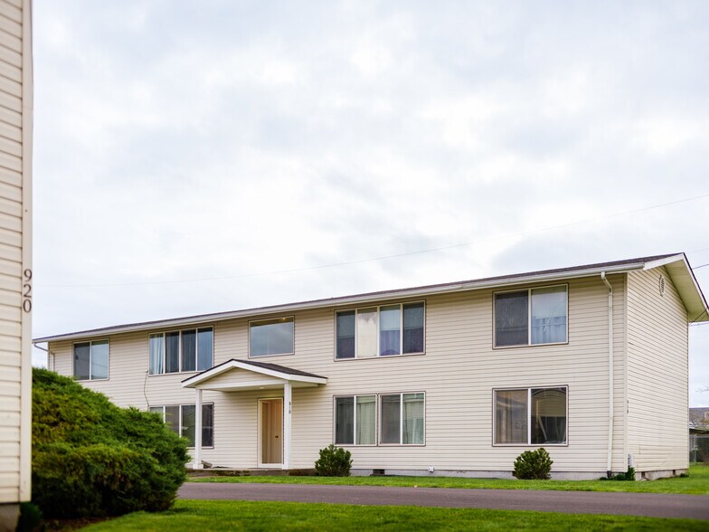 More Photos Of 910 18th Ave SE, Albany Apartments For Sale