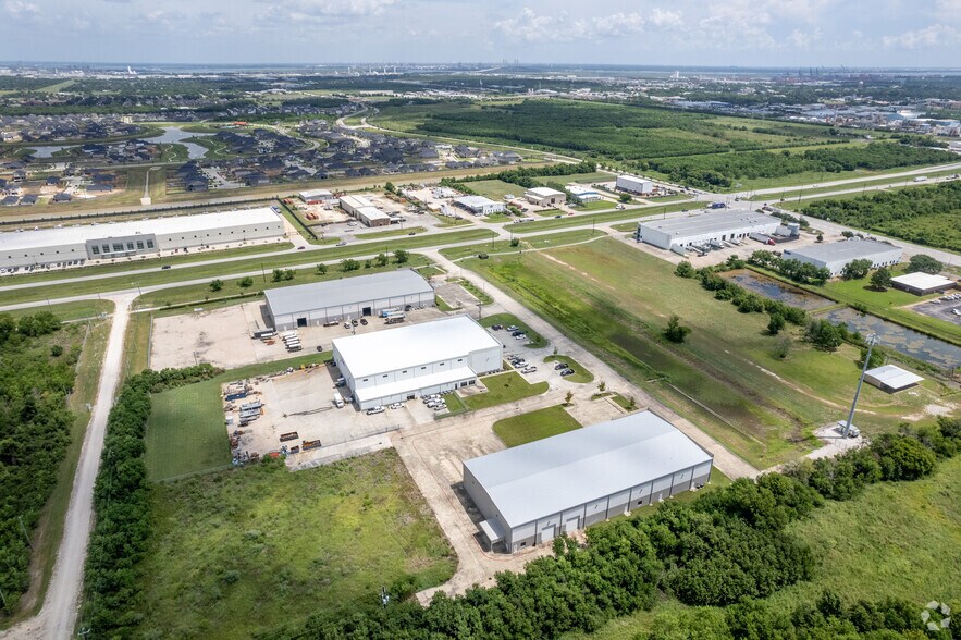 More Photos Of 11800 W Fairmont Pky, La Porte Warehouse For Sale