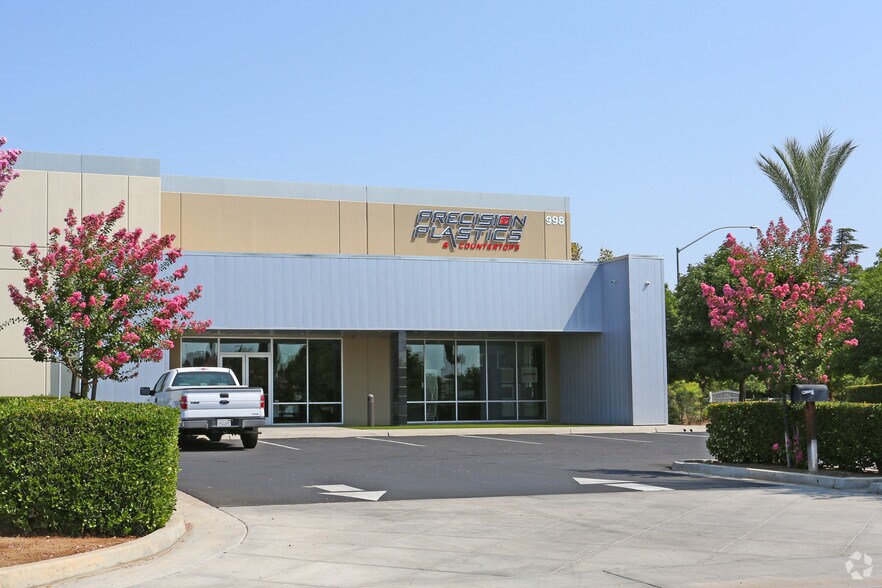 More Photos Of 998 N Temperance Ave, Clovis Manufacturing For Sale