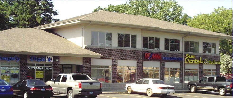 More Photos Of 6041 Main St, North Branch Medical For Lease