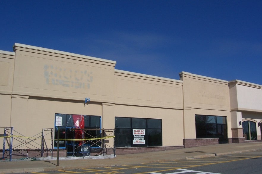 More Photos Of 505 Schutt Rd, Middletown General Retail For Lease