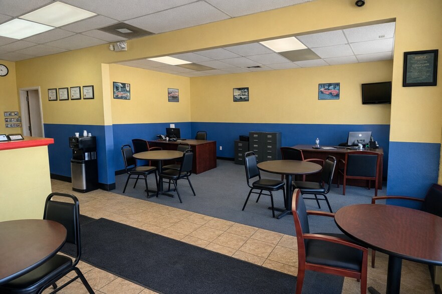 More Photos Of 6000 Ritchie Hwy, Baltimore Auto Dealership For Sale