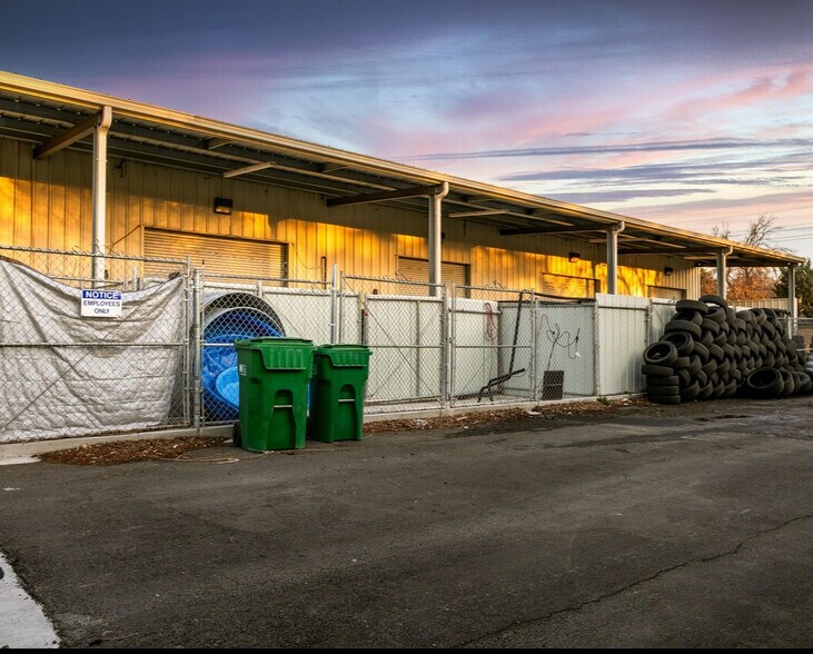 More Photos Of 1855 E Peckham Ln, Reno Flex For Sale