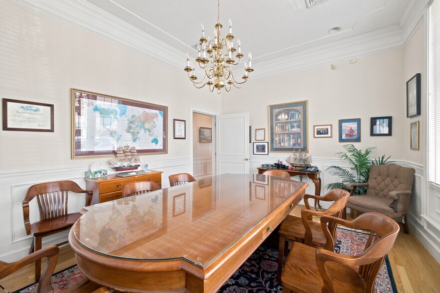 More Photos Of 25 Crescent St, Brockton Office For Sale