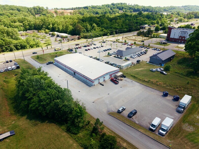Primary Photo Of 1345 Callahan Dr, Knoxville Distribution For Sale