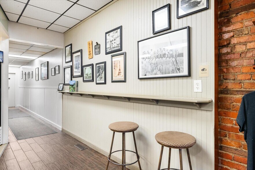 More Photos Of 110 S Lake St, Boyne City Restaurant For Sale