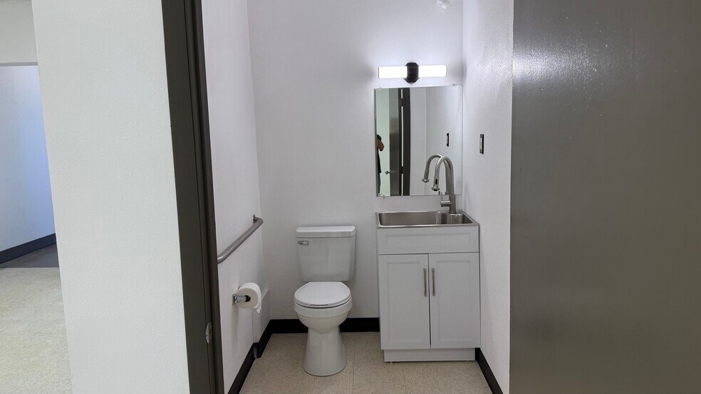 More Photos Of 3015-3059 Jet Wing Dr, Colorado Springs Unknown For Lease