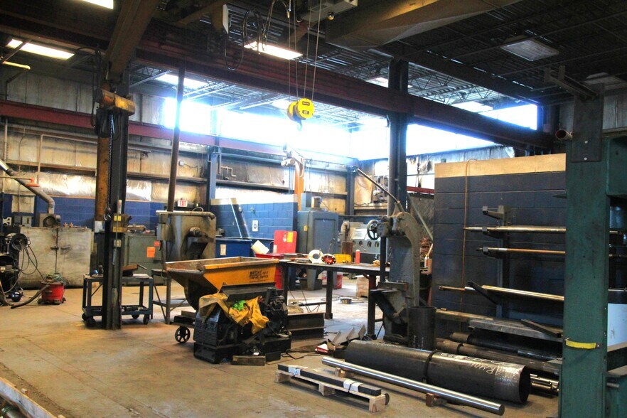 More Photos Of 30 Gando Dr, New Haven Industrial For Lease