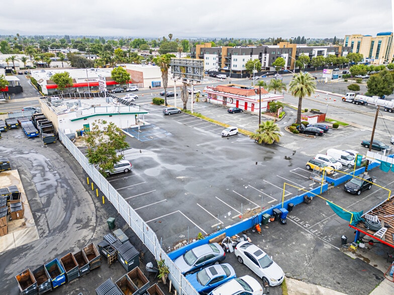 More Photos Of 1280 E Holt Ave, Pomona Restaurant For Lease