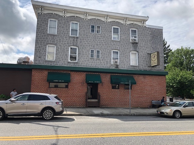 Primary Photo Of 125 W Main St, Mechanicsburg Restaurant For Sale