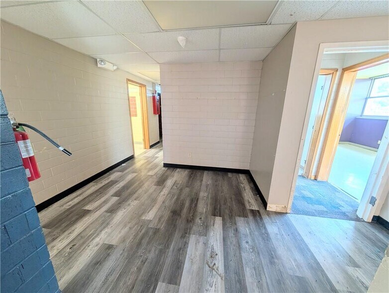 More Photos Of 910 New York St, Humboldt Freestanding For Sale