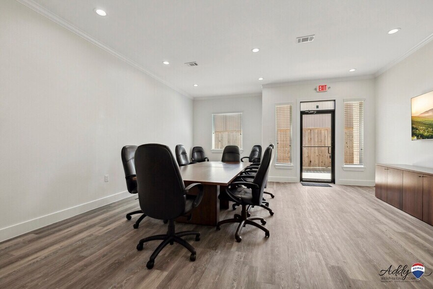 More Photos Of 18920-18944 Kuykendahl Rd, Spring Office For Sale