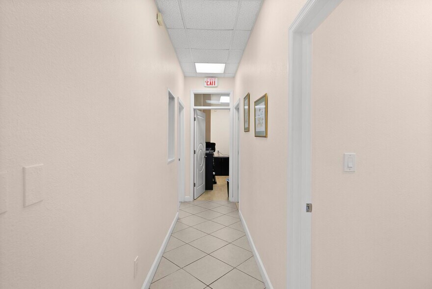 More Photos Of 611 Druid Rd E, Clearwater Medical For Sale