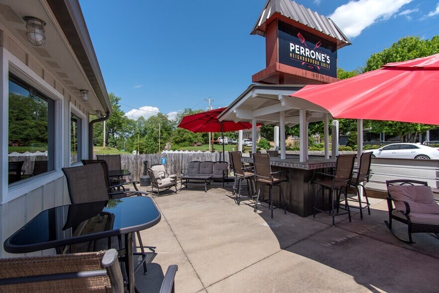 More Photos Of 269 Valley River Ave, Murphy General Retail For Sale