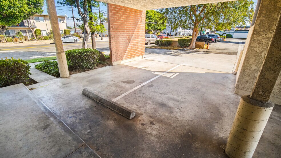 More Photos Of 800 E Wardlow Rd, Long Beach Loft Creative Space For Lease