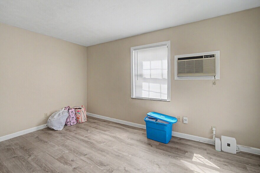 More Photos Of 526-532 Corona Ave, Dayton Apartments For Sale