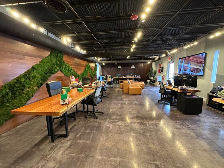 More Photos Of 775 NW 71st St, Miami Warehouse For Sale