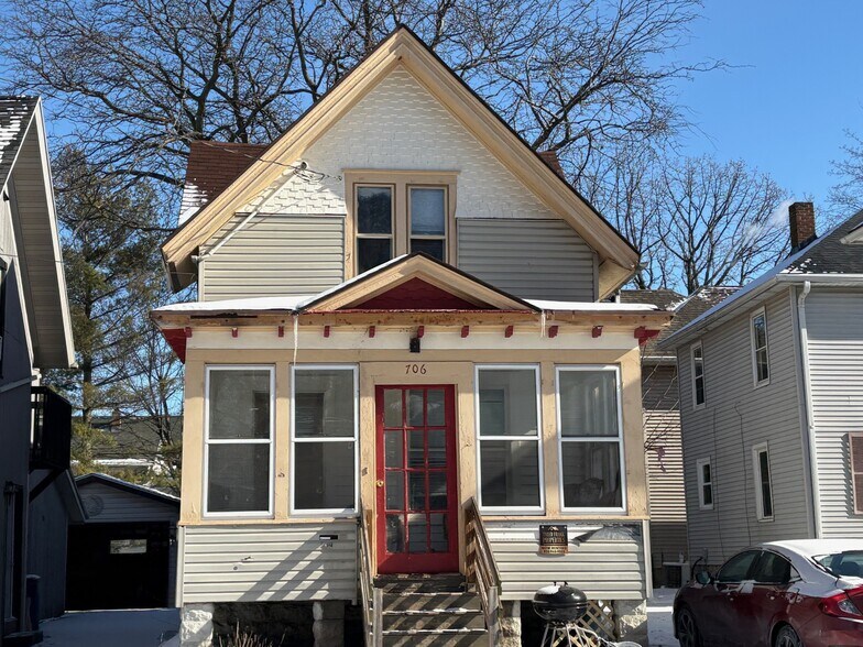 More Photos Of 1131 Wisconsin St, Oshkosh Apartments For Sale