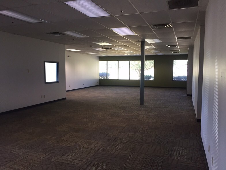 More Photos Of 144 S Thomas St, Tupelo Office For Lease