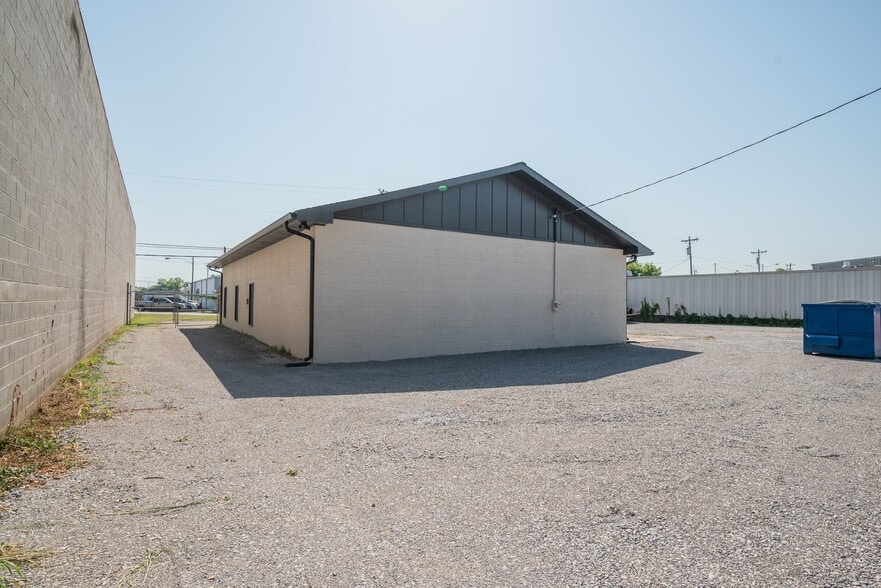 More Photos Of 2703 Grandview Ave, Nashville Office For Sale