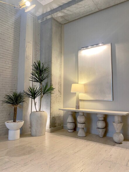 More Photos Of 612 S Broadway, Los Angeles Office For Lease