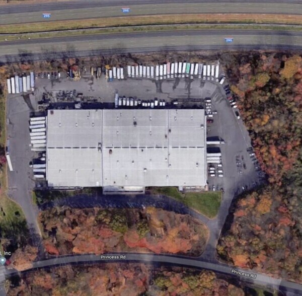 More Photos Of 6 Princess Rd, Lawrenceville Warehouse For Lease