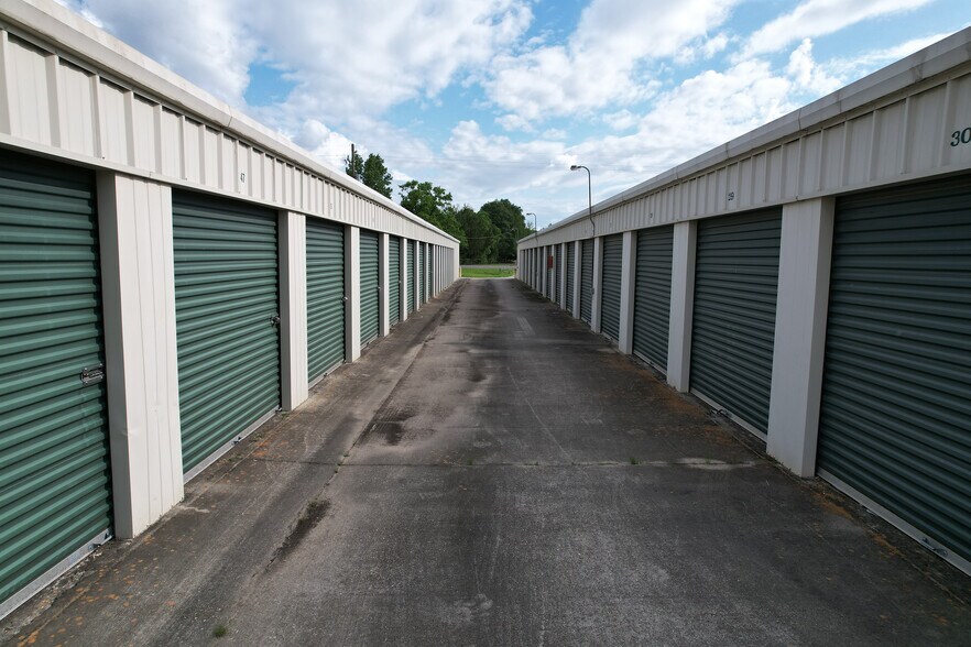 More Photos Of 1811 Basile Eunice Hwy, Basile Self Storage For Sale
