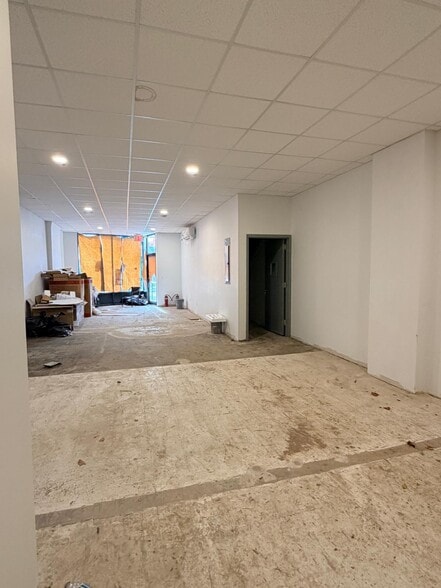 More Photos Of 70-11 Myrtle Ave, Glendale Office For Lease