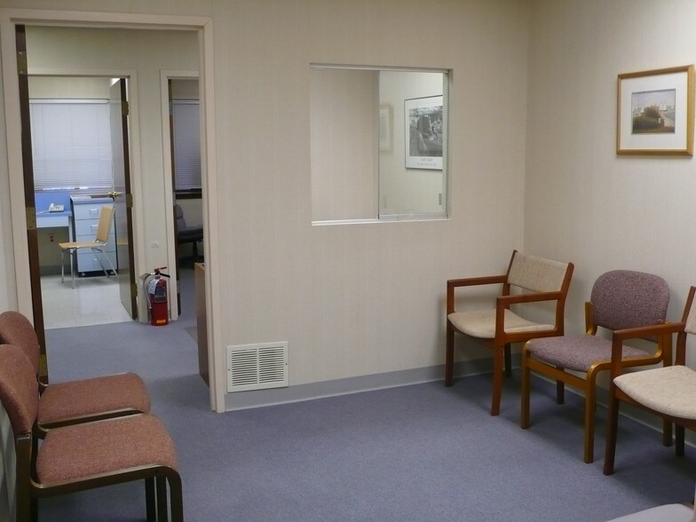 More Photos Of 65 Mountain Blvd, Warren Medical For Sale