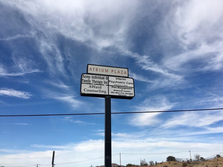 More Photos Of 14075 Hesperia Rd, Victorville Office For Sale