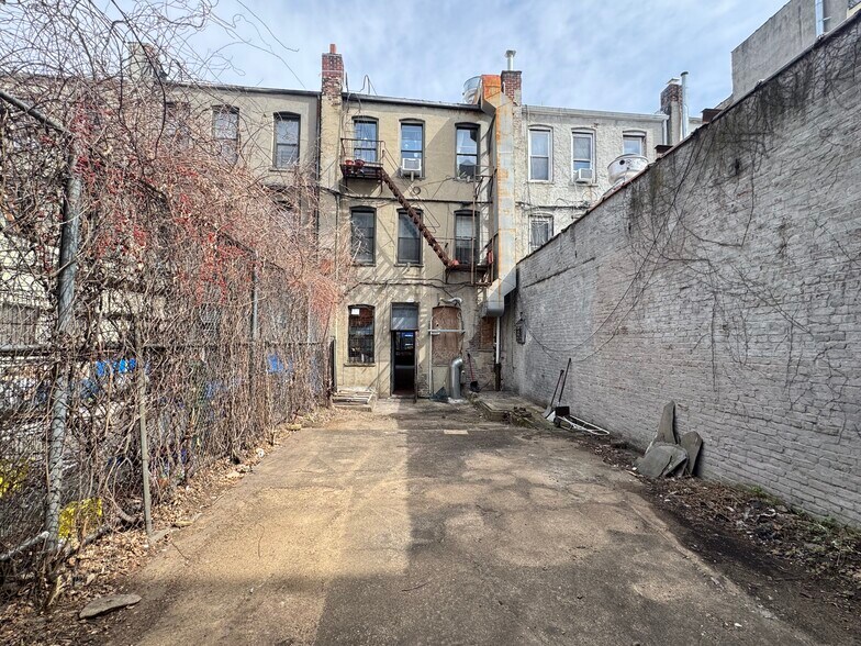 More Photos Of 894 Nostrand Ave, Brooklyn Storefront Retail Office For Lease