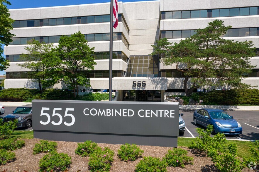 More Photos Of 707 Skokie Blvd, Northbrook Unknown For Lease