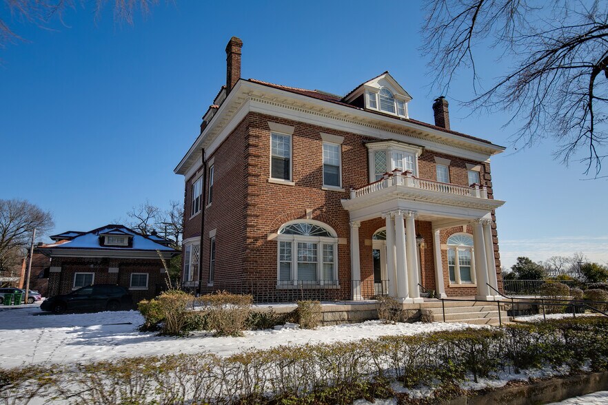 More Photos Of 311 S Arthur Ashe Boulevard, Richmond Office Residential For Sale