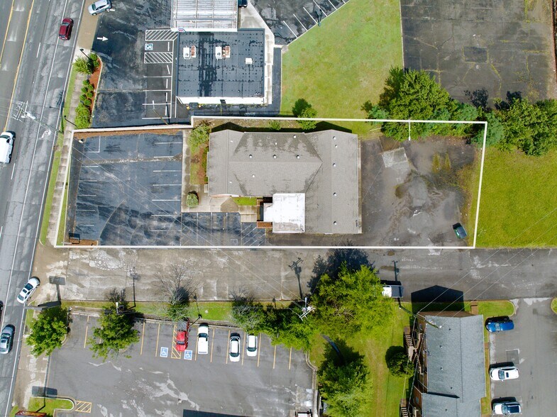 More Photos Of 177 W Main St, Hendersonville Land For Lease