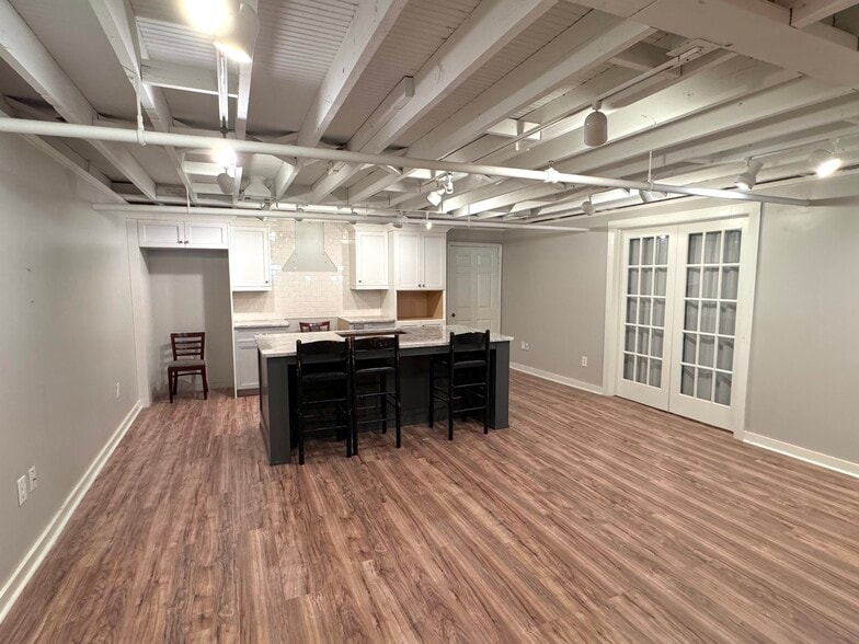 More Photos Of 118 Main St SW, Gainesville Freestanding For Lease