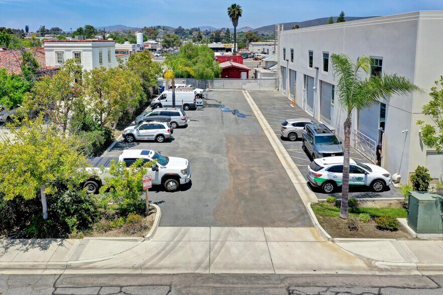 More Photos Of 250 S Pacific St, San Marcos Flex For Lease