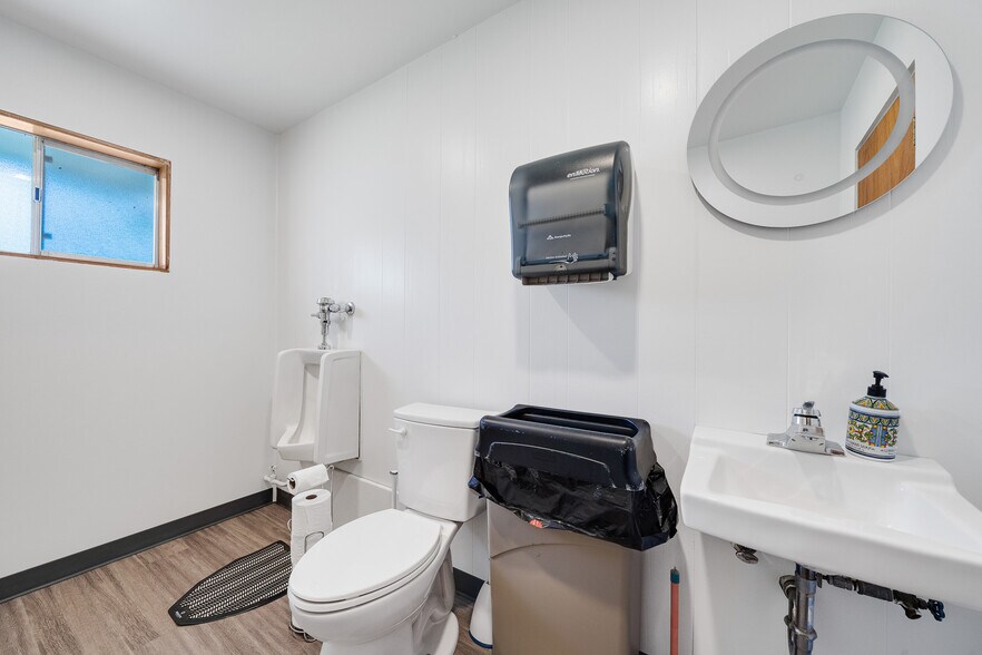 More Photos Of 9330 4th St, Bay City Medical For Sale