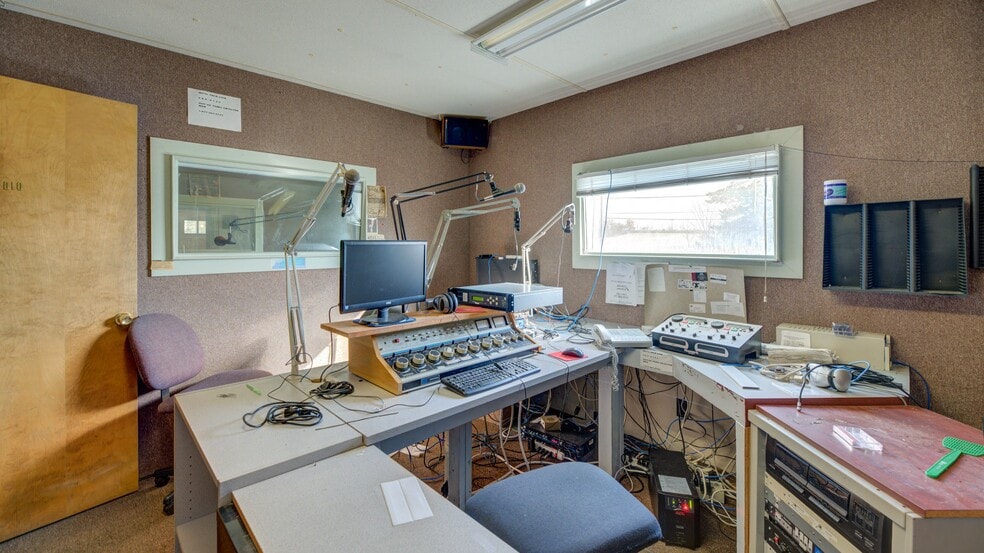 More Photos Of 5816 NY-30, Amsterdam Specialty For Sale