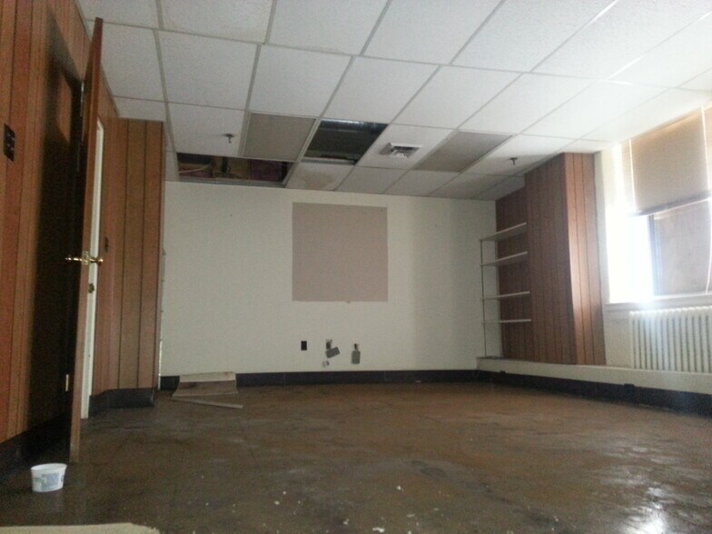 More Photos Of 722 Spring St, Reading Manufacturing For Sale