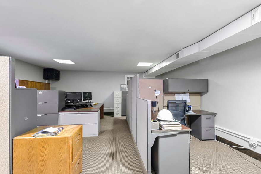 More Photos Of 9735 Industrial Dr, Bridgeview Light Distribution For Sale