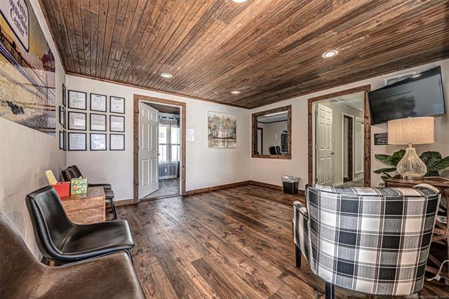 More Photos Of 925 15th Ave NW, Ardmore Medical For Sale