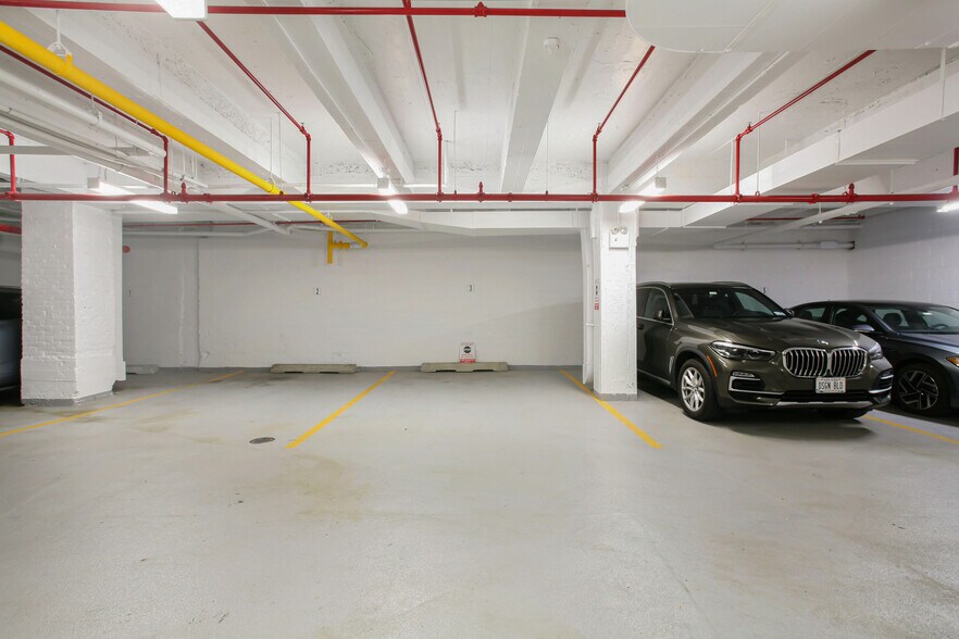 More Photos Of 421 W 54th St, New York Apartments For Lease