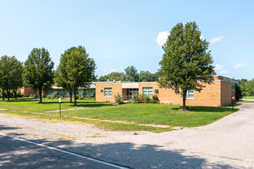 Primary Photo Of 35408 Beverly Rd, Romulus Schools For Sale
