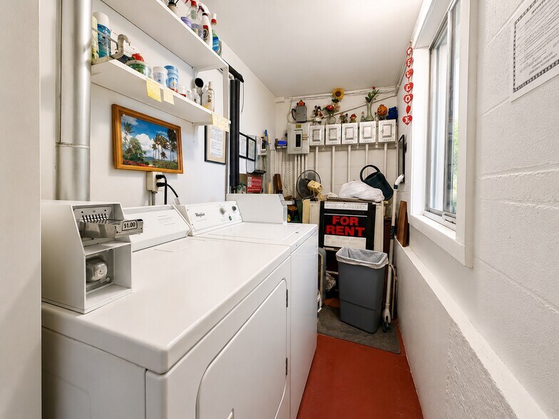 More Photos Of 8047 W Foster Ln, Niles Apartments For Sale