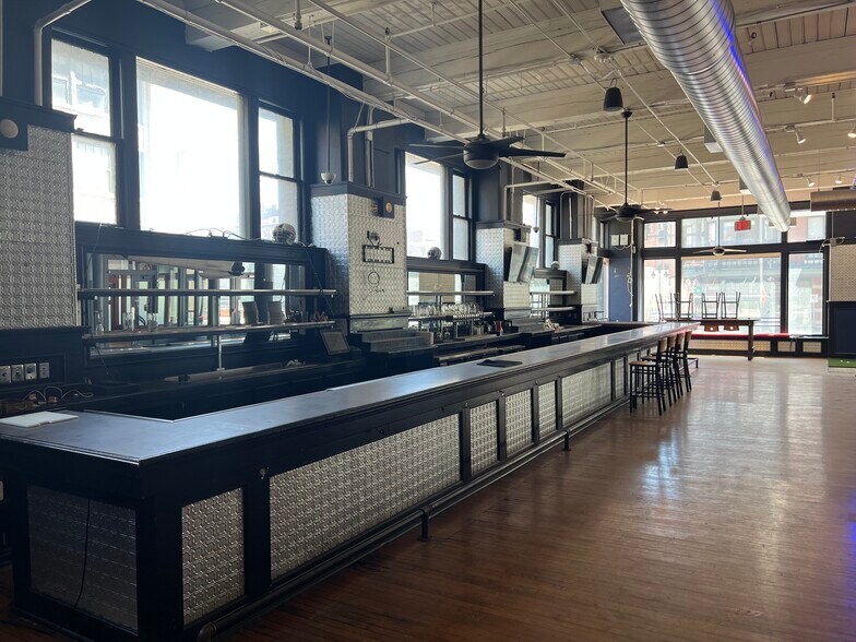 More Photos Of 1000 Broadway Blvd, Kansas City Loft Creative Space For Lease