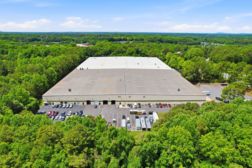 More Photos Of 13201 W Reese Blvd, Huntersville Warehouse For Sale