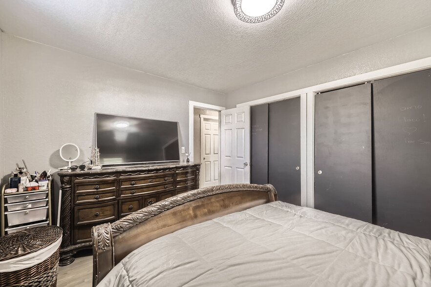 More Photos Of 8690 Verbena St, Commerce City Warehouse For Sale