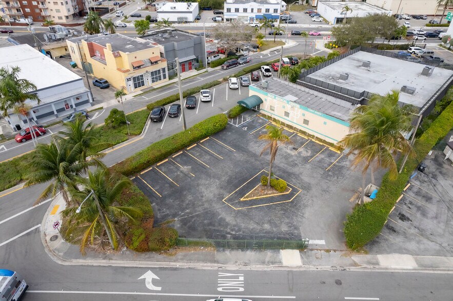 More Photos Of 12429 W Dixie Hwy, North Miami Medical For Sale
