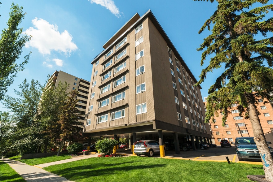 More Photos Of 9830 105th St NW, Edmonton Apartments For Sale